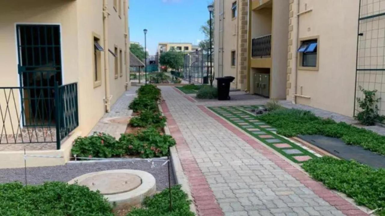 1 Bed Flat Perfect For Couples By Game City Mall Apartment Gaborone Exterior photo